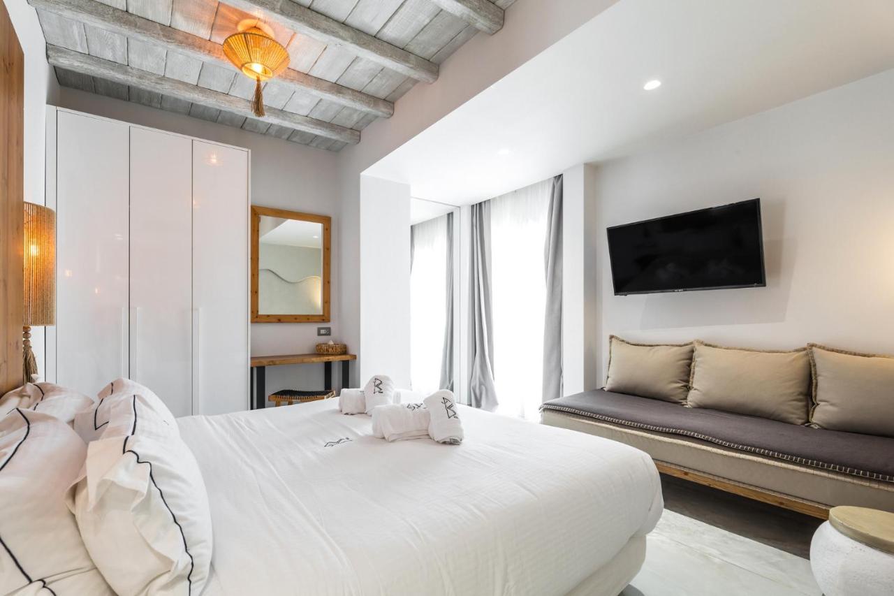 Blue Carpet Luxury Suites Pefkochori Ngoại thất bức ảnh