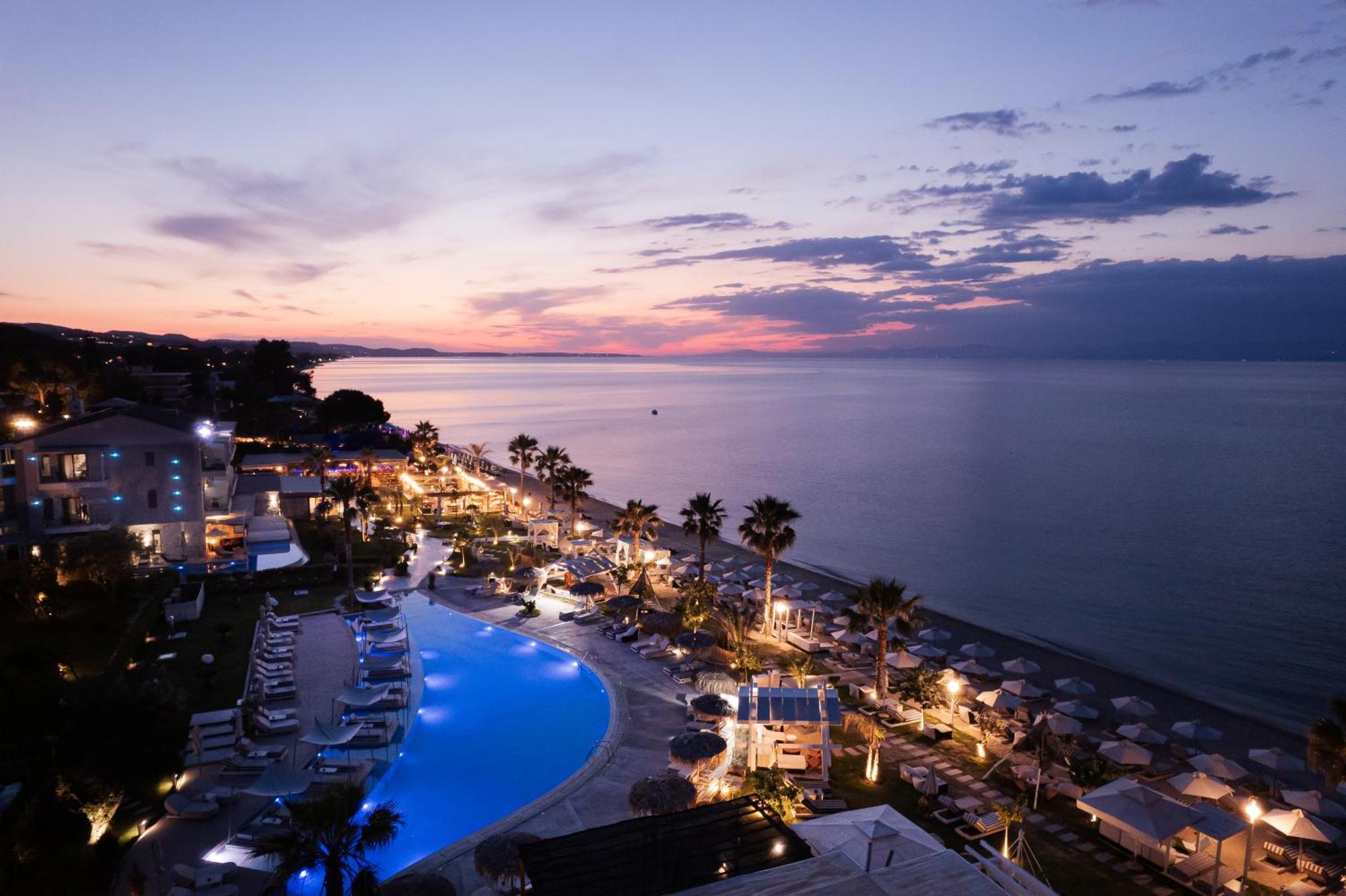 Blue Carpet Luxury Suites Pefkochori Ngoại thất bức ảnh