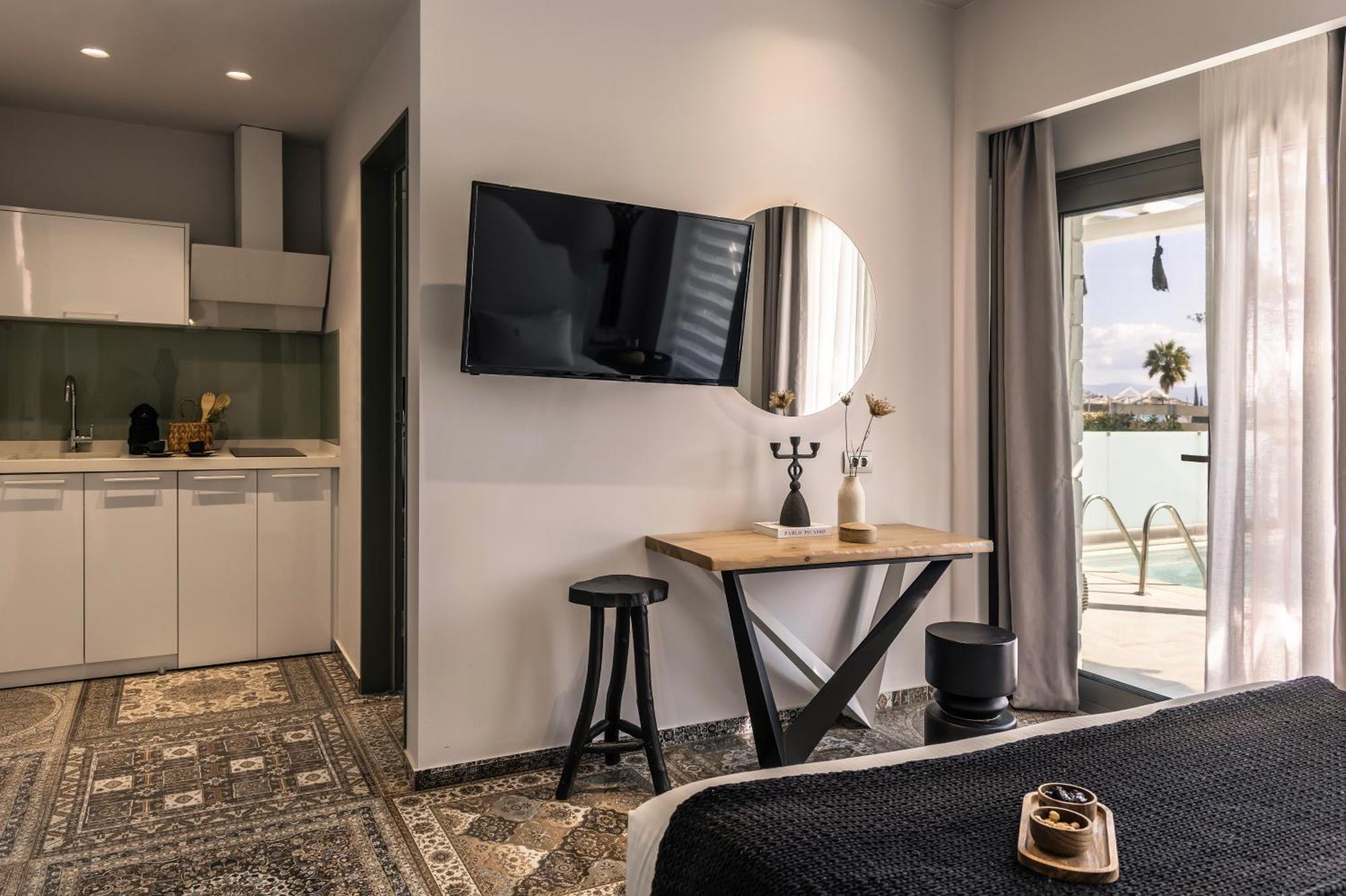 Blue Carpet Luxury Suites Pefkochori Ngoại thất bức ảnh
