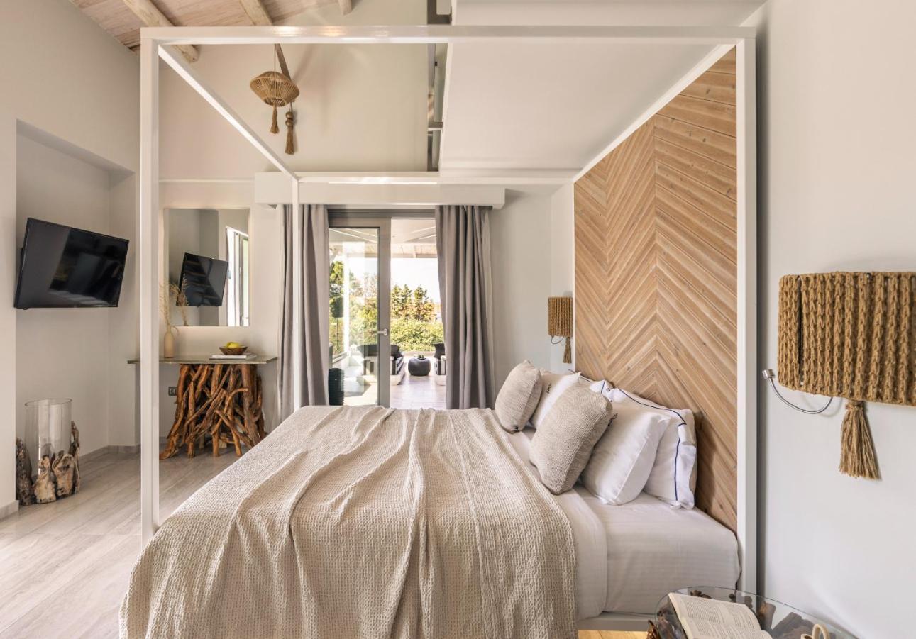 Blue Carpet Luxury Suites Pefkochori Ngoại thất bức ảnh