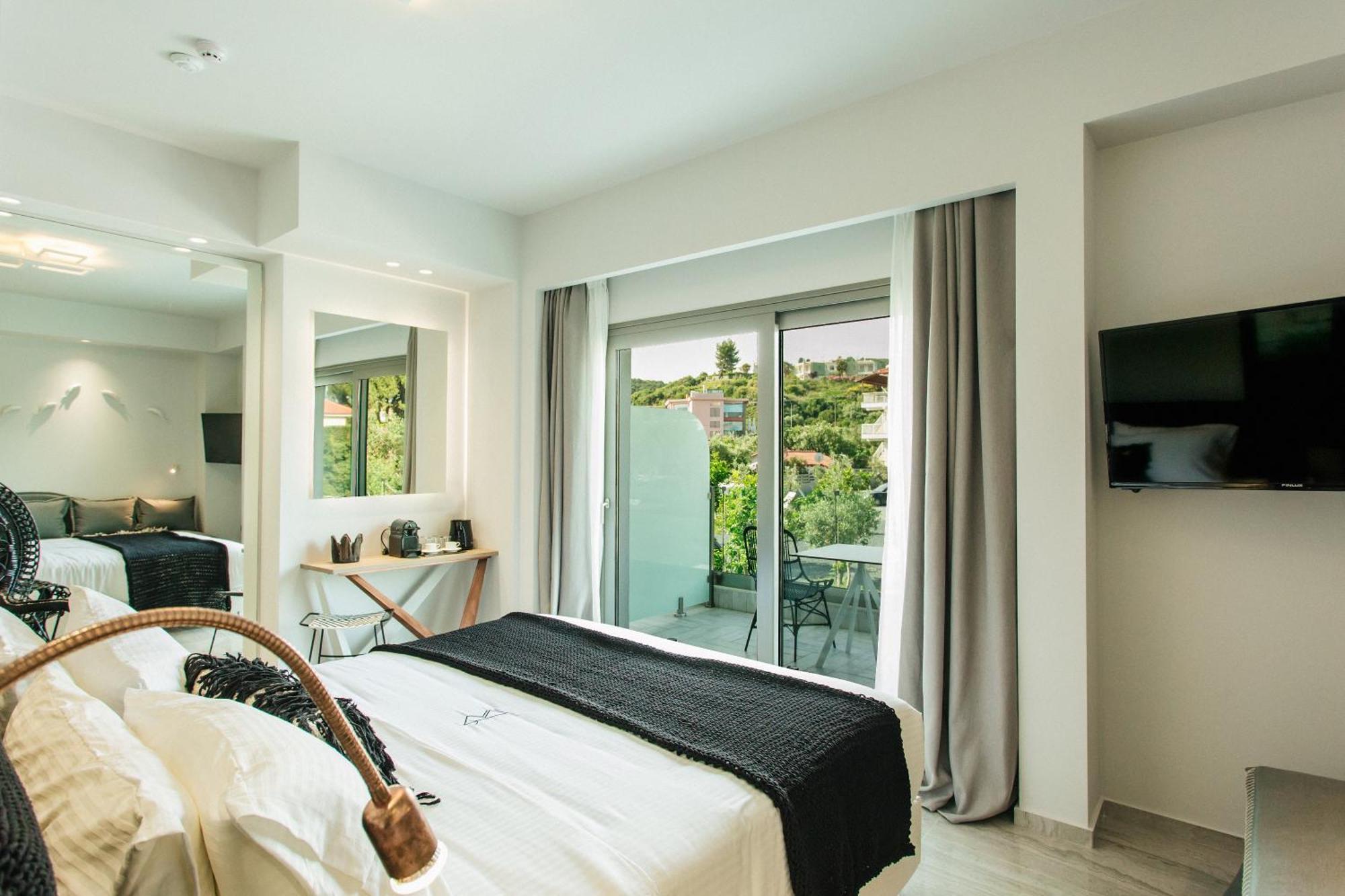 Blue Carpet Luxury Suites Pefkochori Ngoại thất bức ảnh
