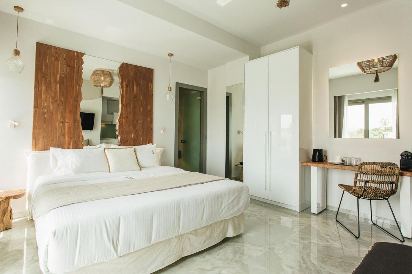 Blue Carpet Luxury Suites Pefkochori Ngoại thất bức ảnh