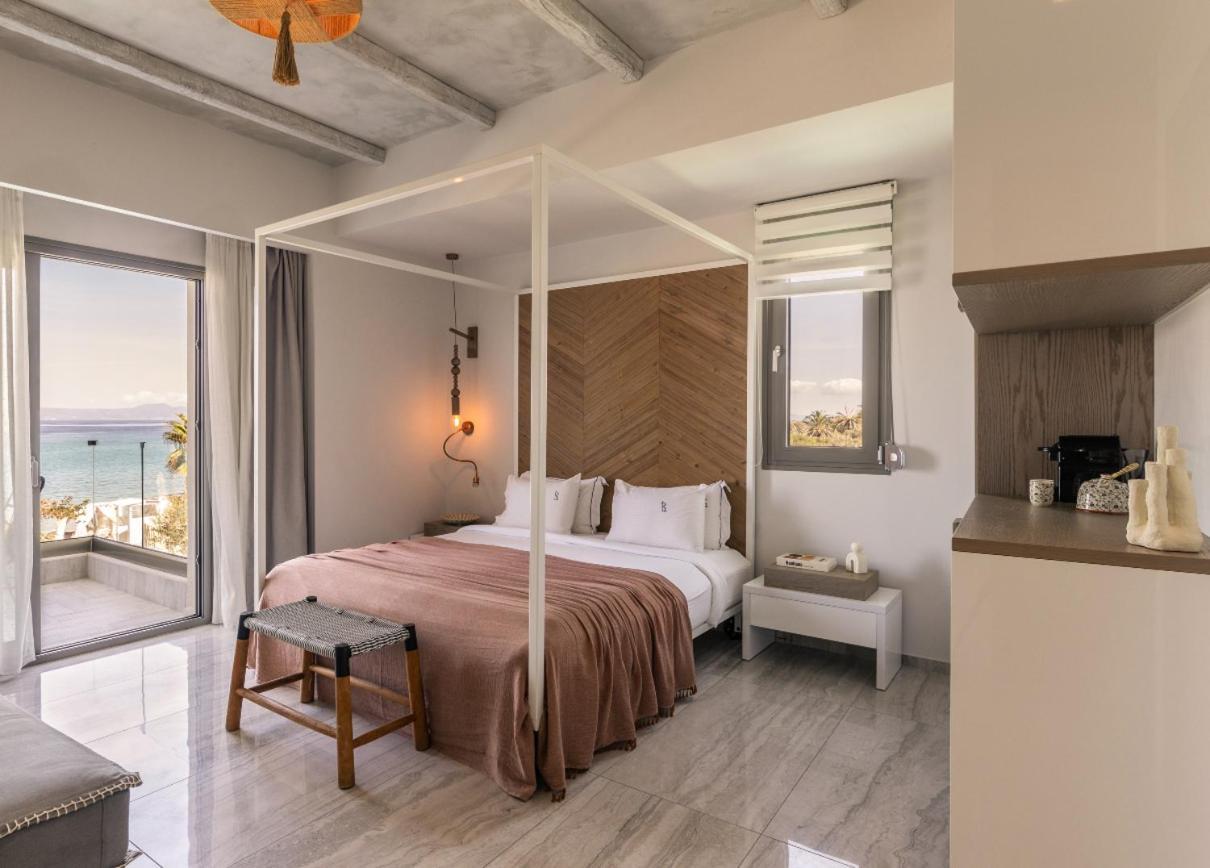 Blue Carpet Luxury Suites Pefkochori Ngoại thất bức ảnh